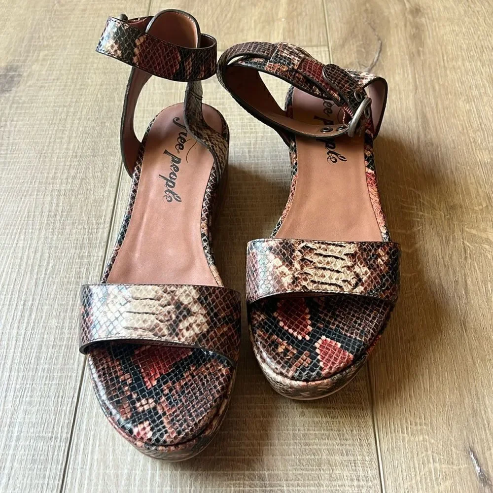 Free People Paris Flatform Sandal Snakeskin Print US 10
